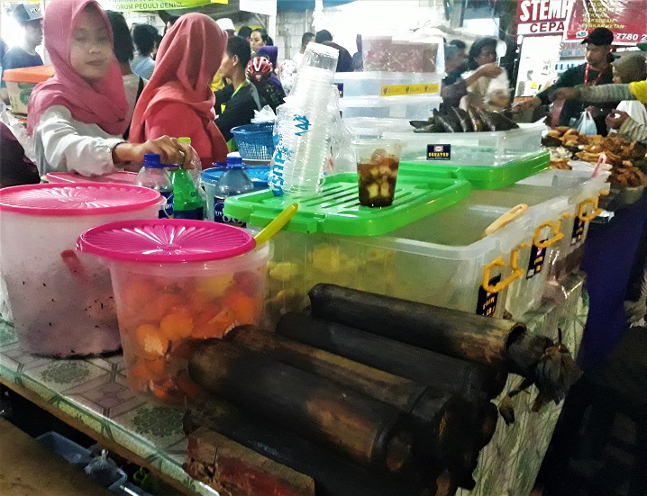 Pasar Benhil tidak kalah juga untuk jualan makanan buka puasa
